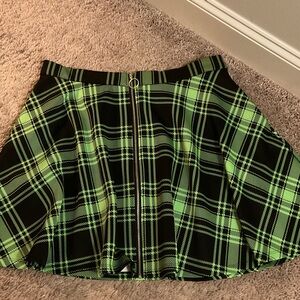 Hot Topic Green and Black Plaid Skater Skirt